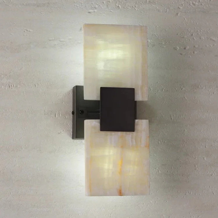 Fryvorra Wall Lamp