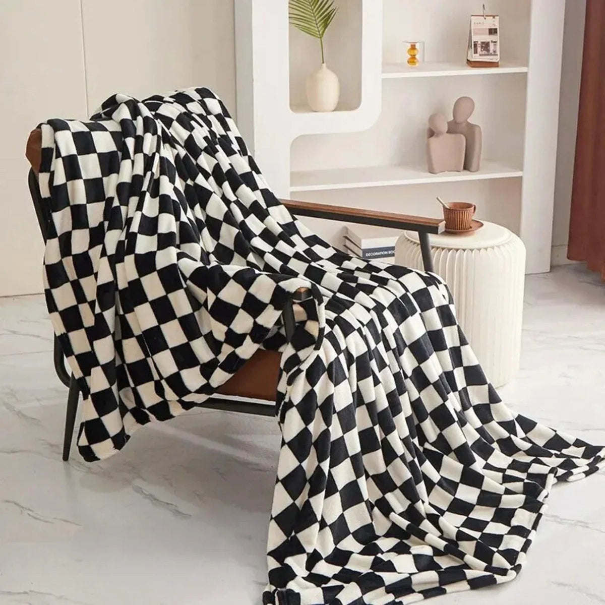 Gilnynta Throw Blanket