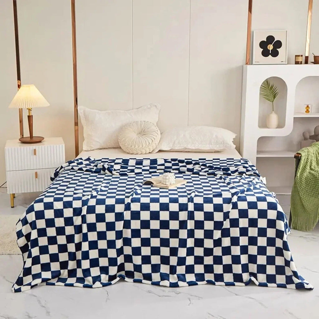 Gilnynta Throw Blanket