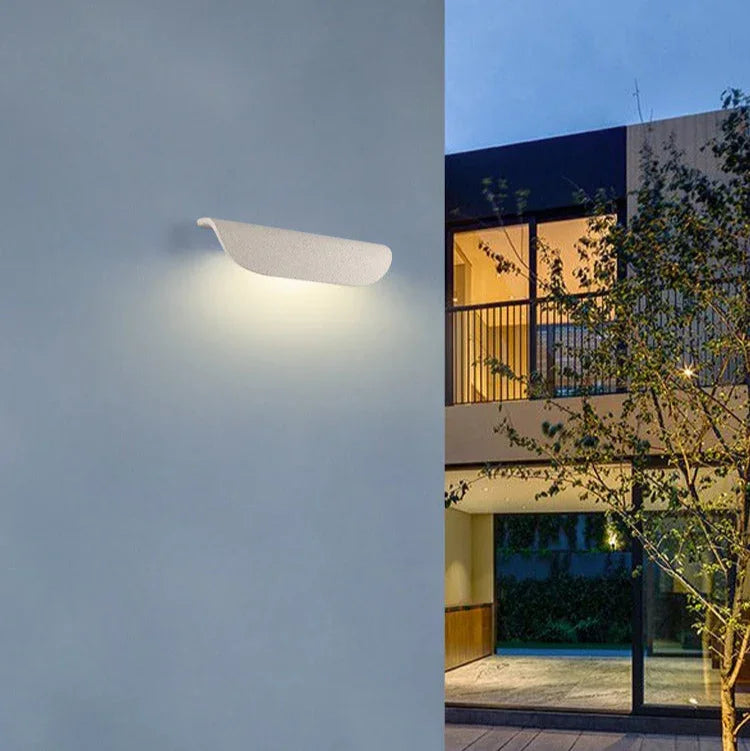 Hardesa Outdoor Wall Lamp