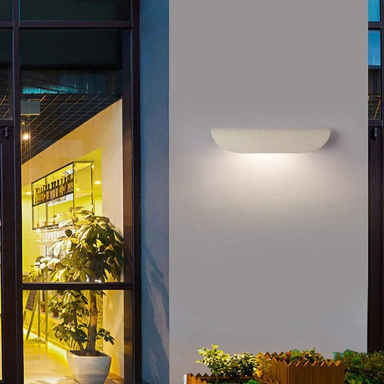 Hardesa Outdoor Wall Lamp