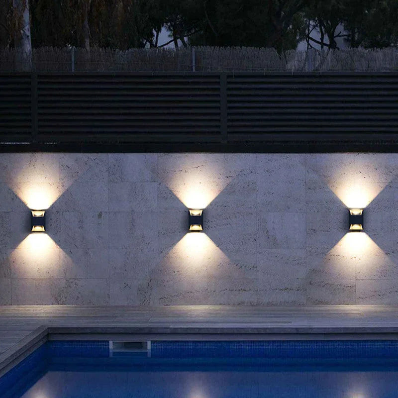 Harvuna Waterproof Outdoor Wall Light