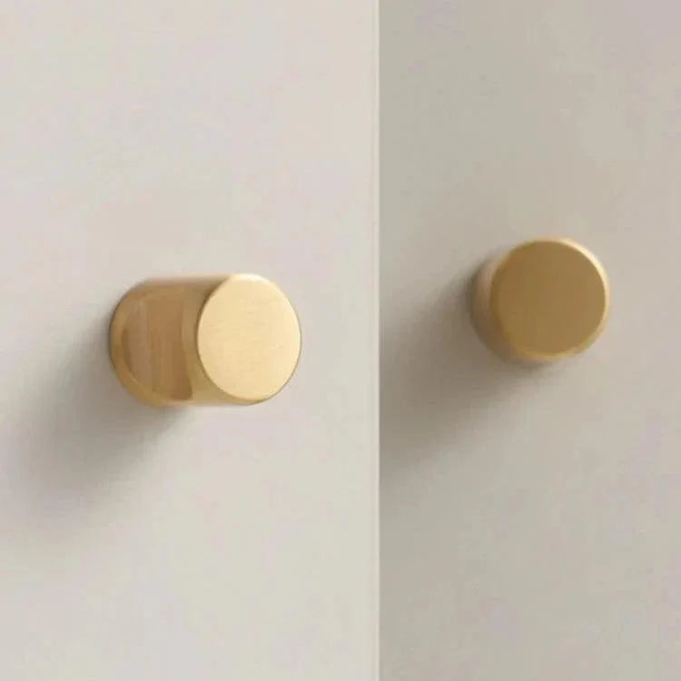 Instorra Brass Knobs