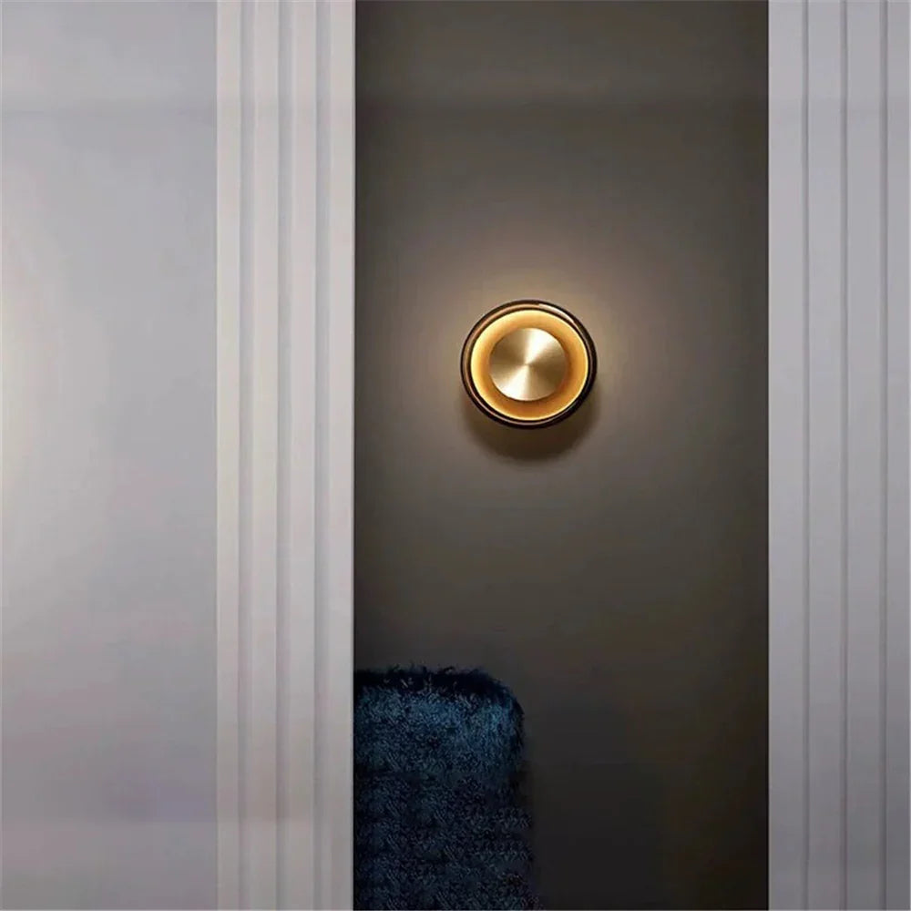 Invella Wall Light
