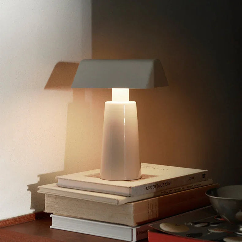 Jalfola Table Lamp