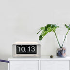 Jalmoma Clock