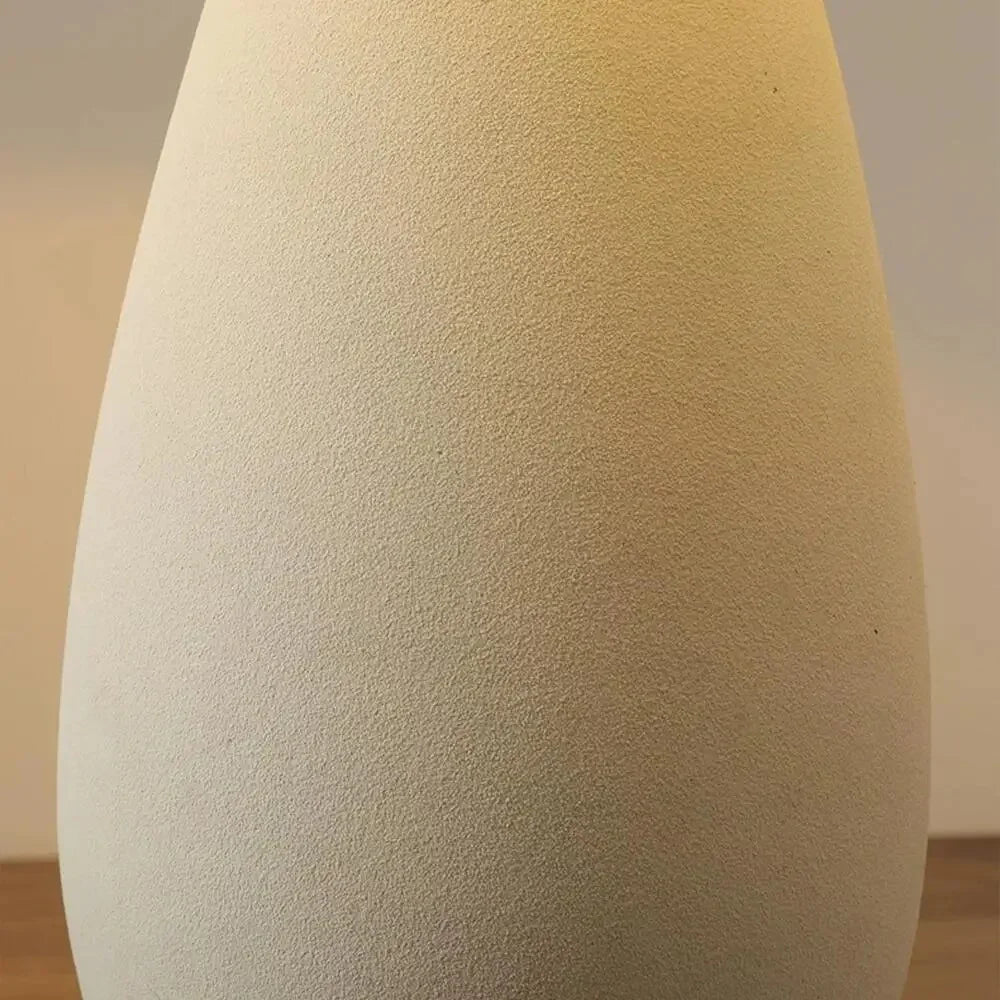 Jorlynta Table Lamp