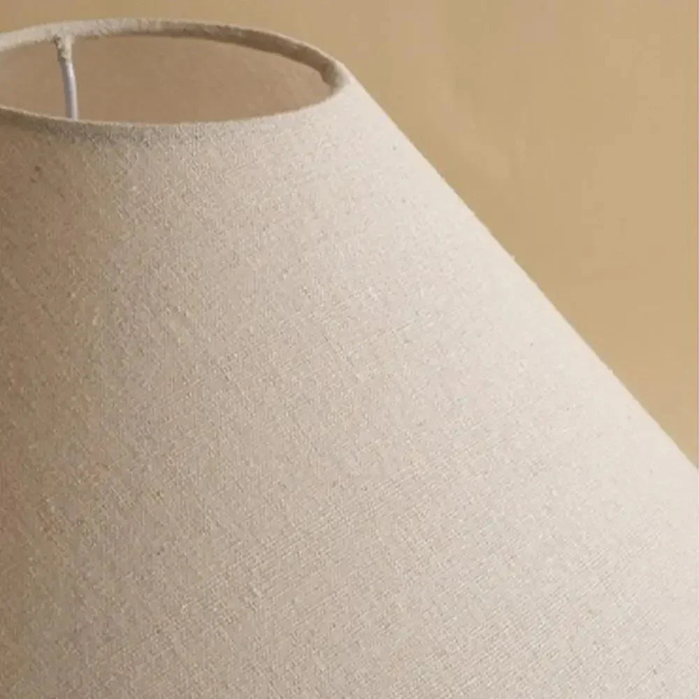 Jorlynta Table Lamp