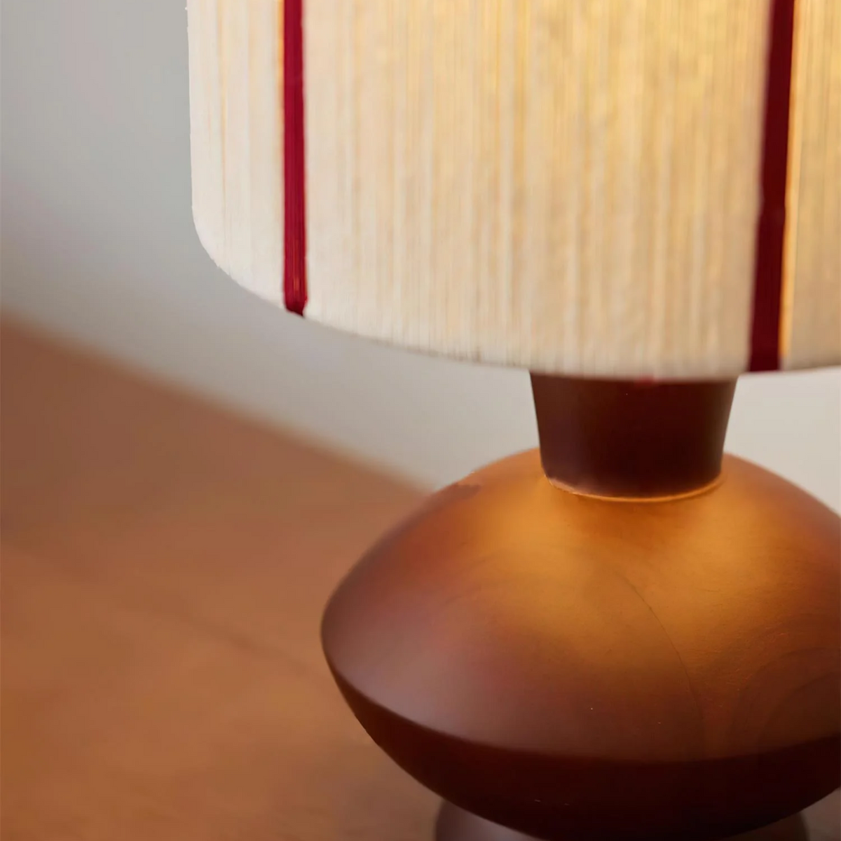 Kalsossa Table Lamp