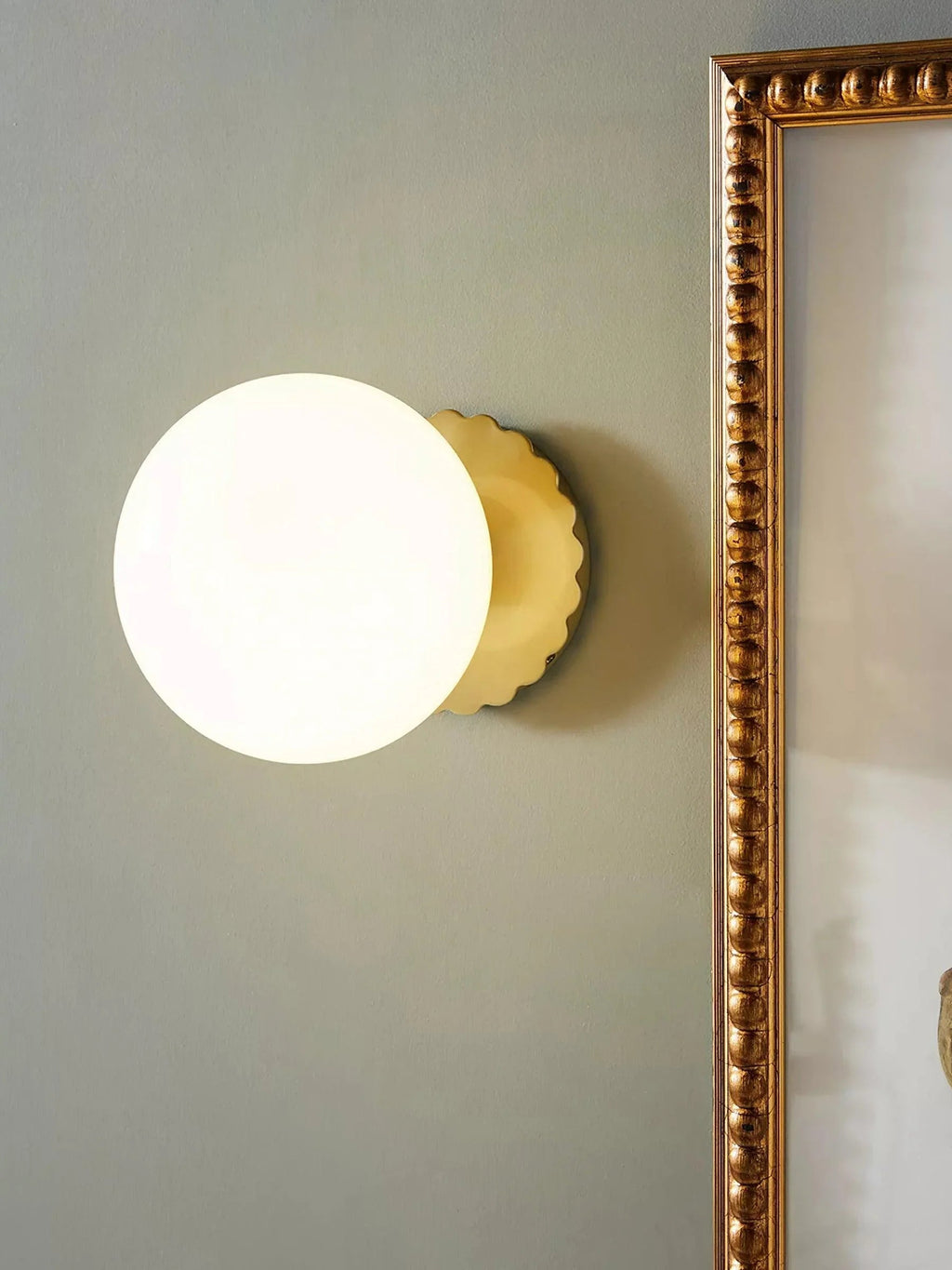 Kalvova Sconces
