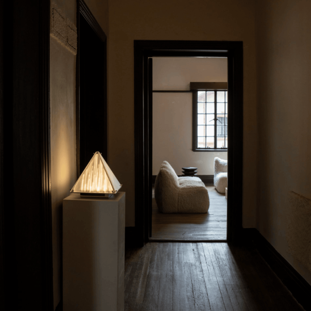 Kalvova Table Lamp