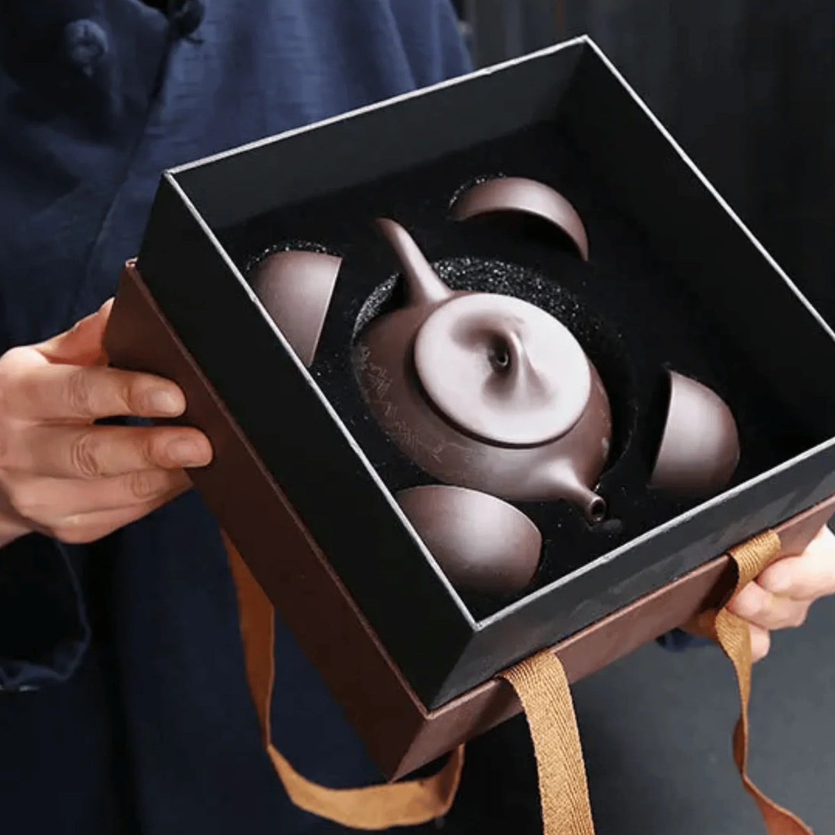 Kerbando Tea Set
