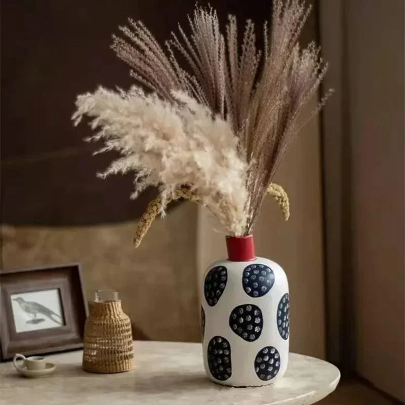Kerndando Vase