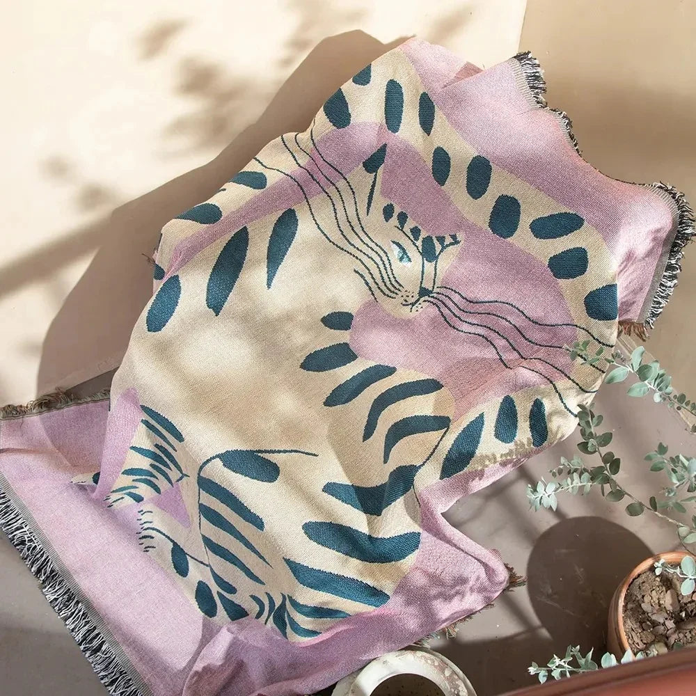 Linfola Throw Blanket