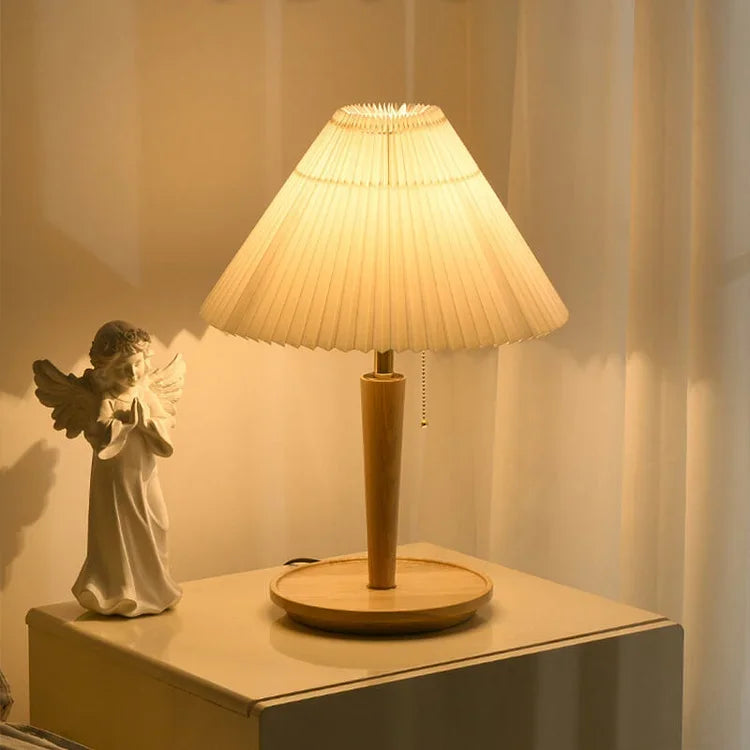 Linria Table Lamp