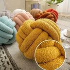 Linsova Pillow