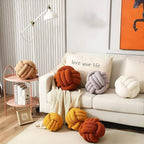 Linsova Pillow