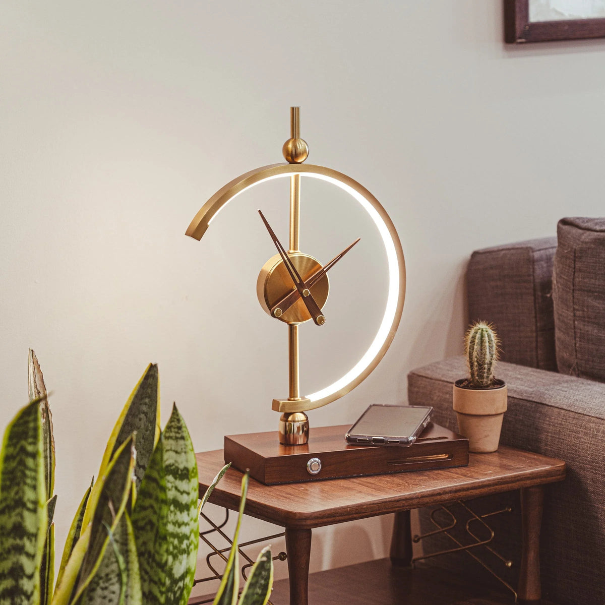 Linynta Clock Lamp (Wireless Charging)