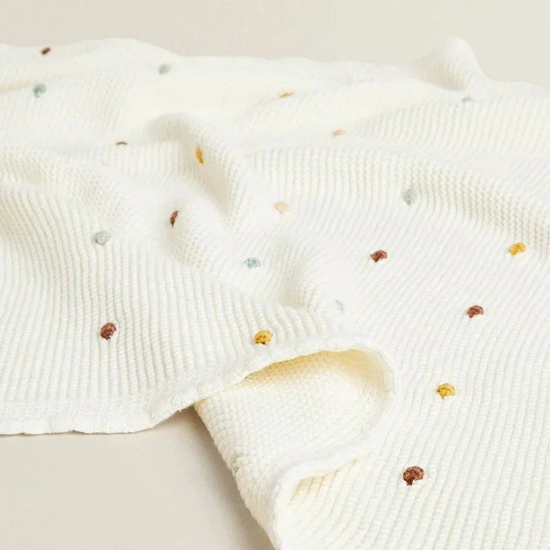 Linynta Throw Blanket
