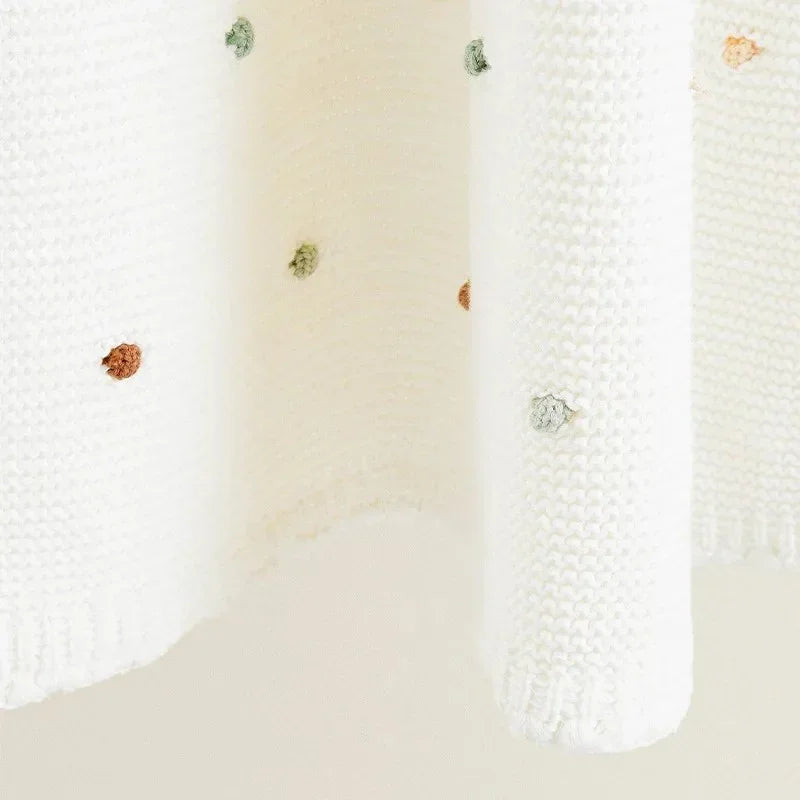 Linynta Throw Blanket