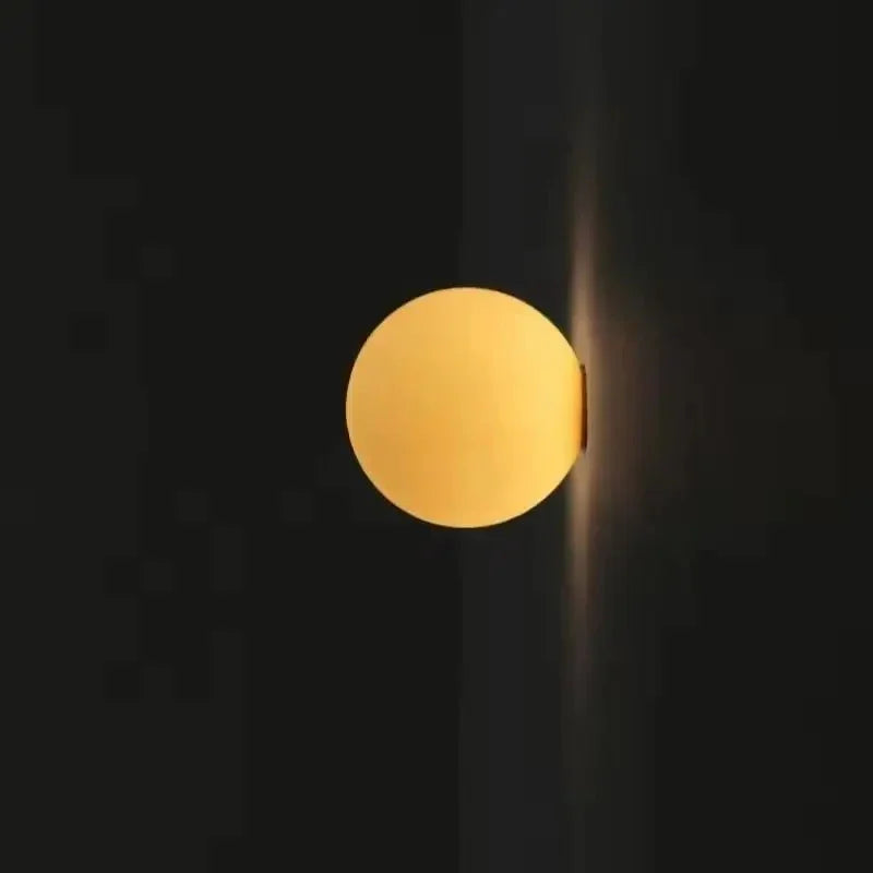 Lorbova Glass Wall Lamp