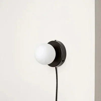 Lorvunda Wall Lamp
