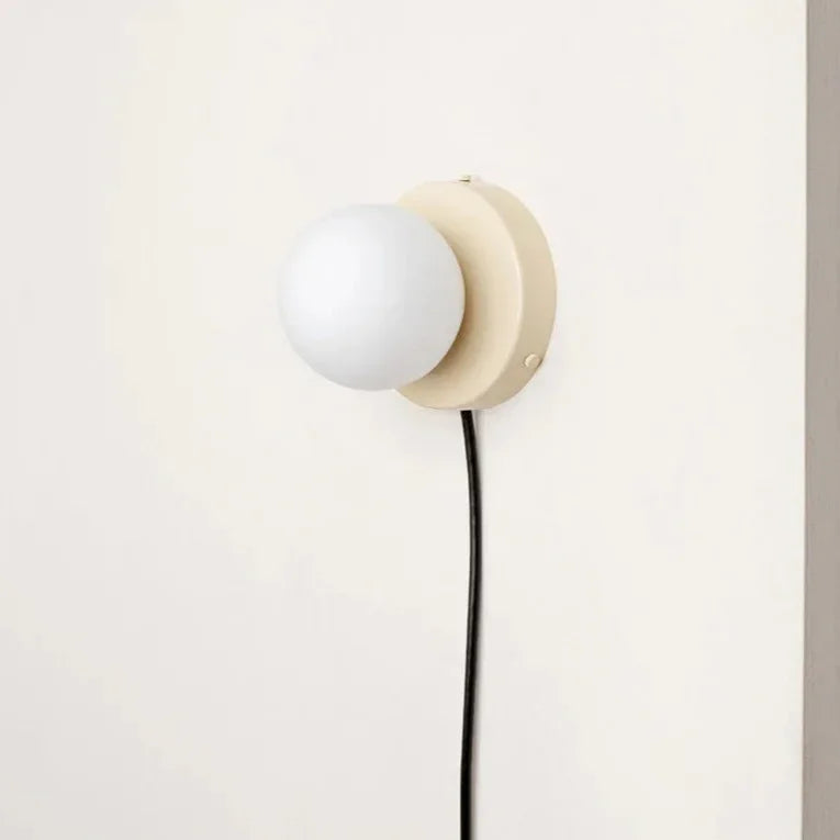 Lorvunda Wall Lamp