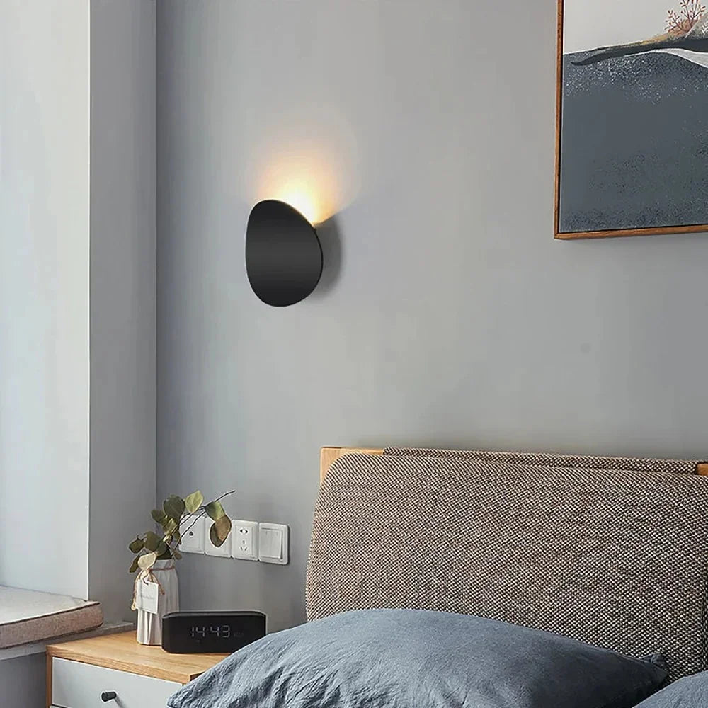 Melndarno Outdoor Wall Lamp