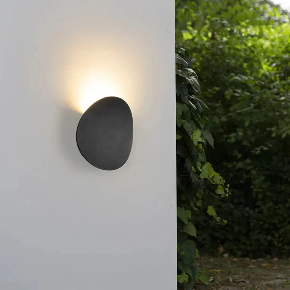 Melndarno Outdoor Wall Lamp
