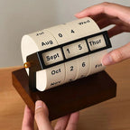 Nelria Desk Calendar