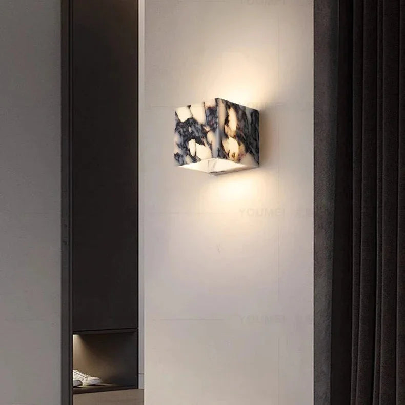 Nelvuna Wall Lamp
