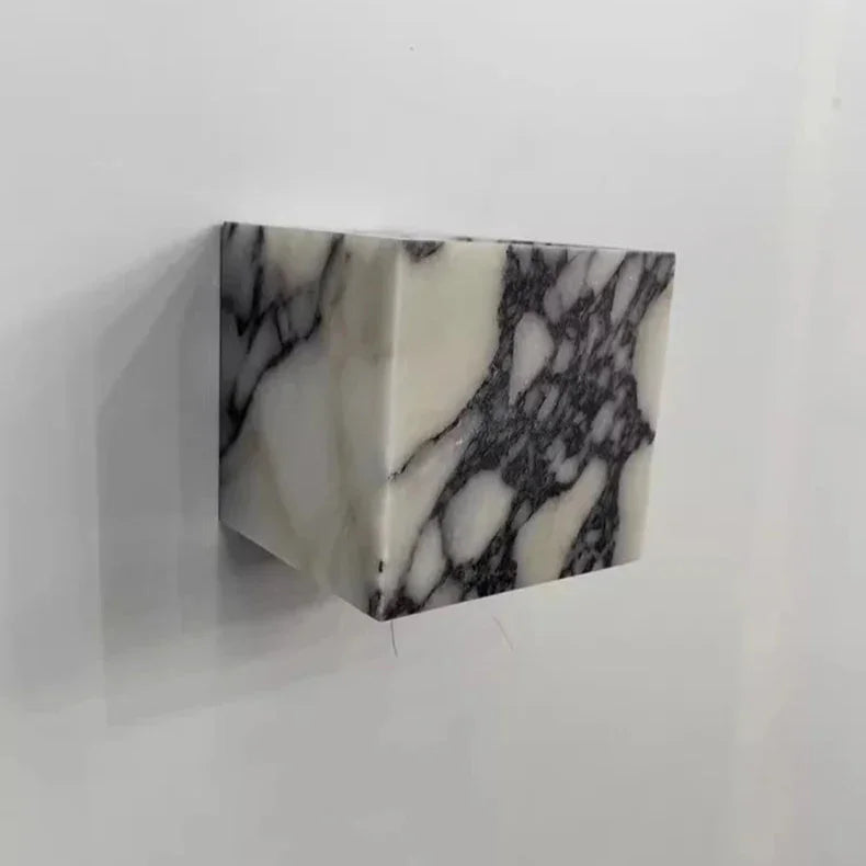 Nelvuna Wall Lamp