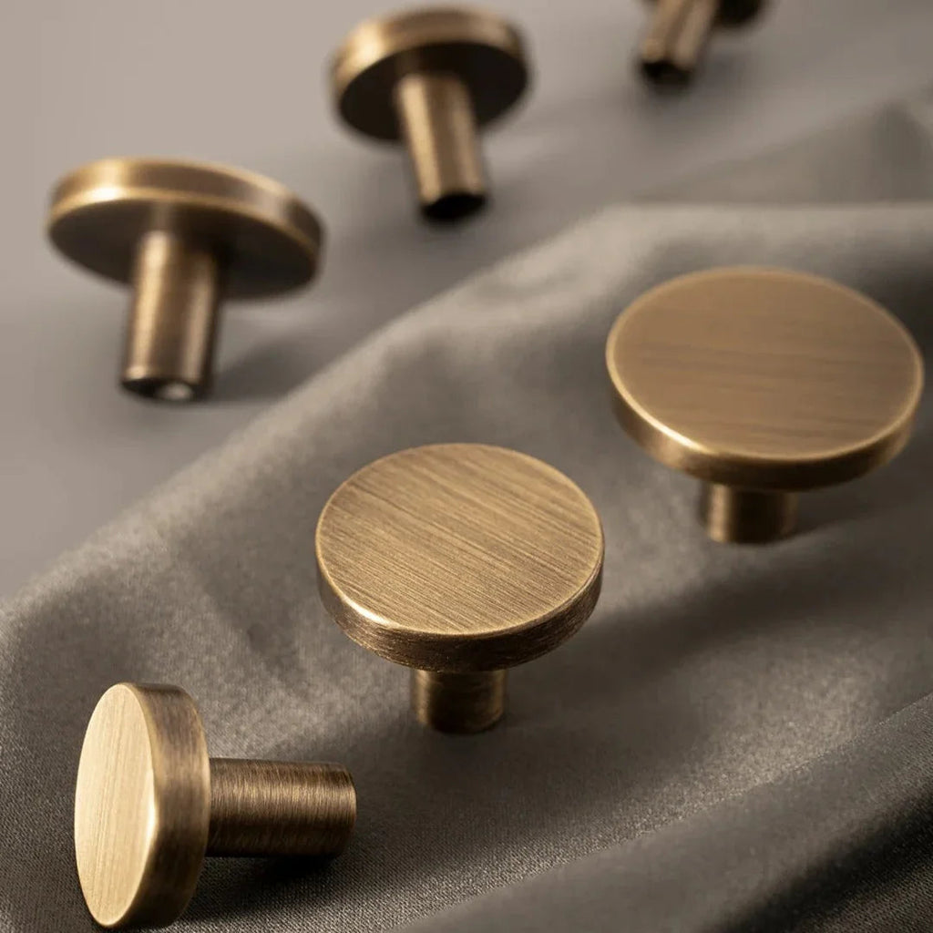 Nelynta Cabinet Knobs & Handles