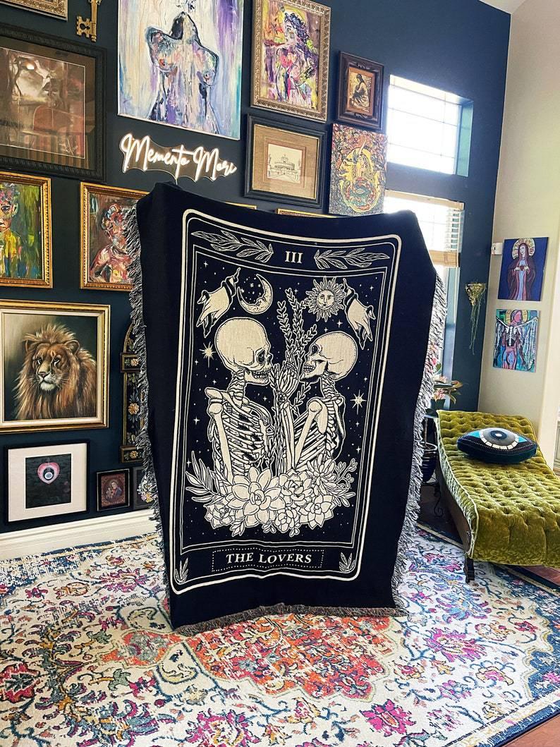 Oltoma Throw Blanket