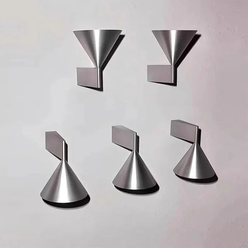 Pelfarno Wall Lamp