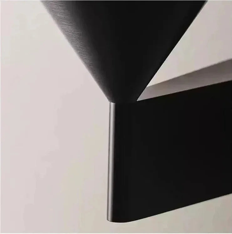 Pelfarno Wall Lamp