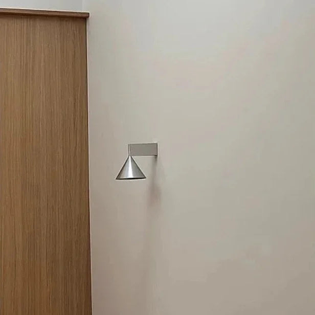 Pelfarno Wall Lamp