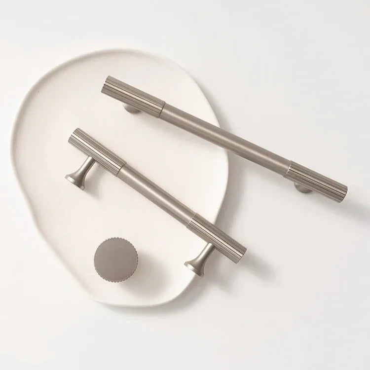 Pelmura Knobs