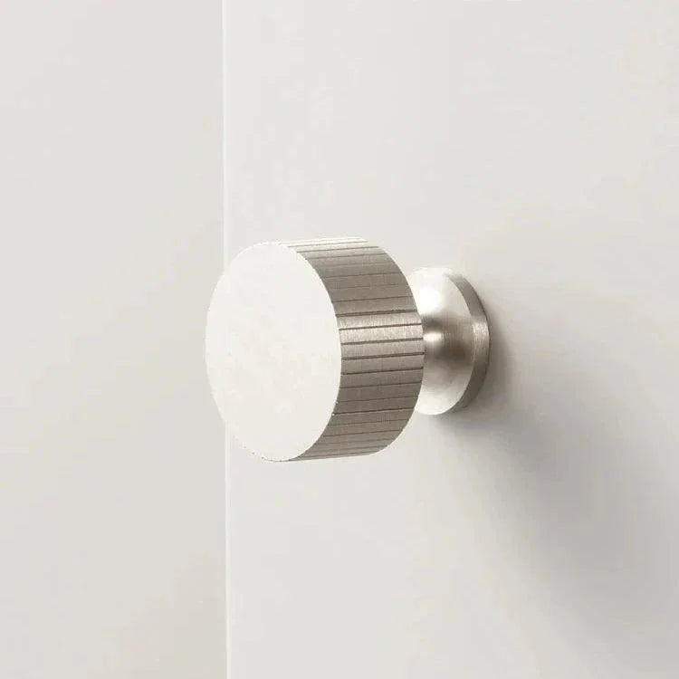 Pelmura Knobs