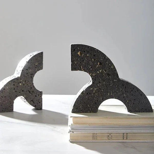 Perrara Bookend