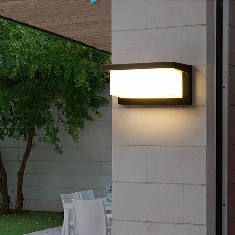 Perrara Smart LED Wall Lamp