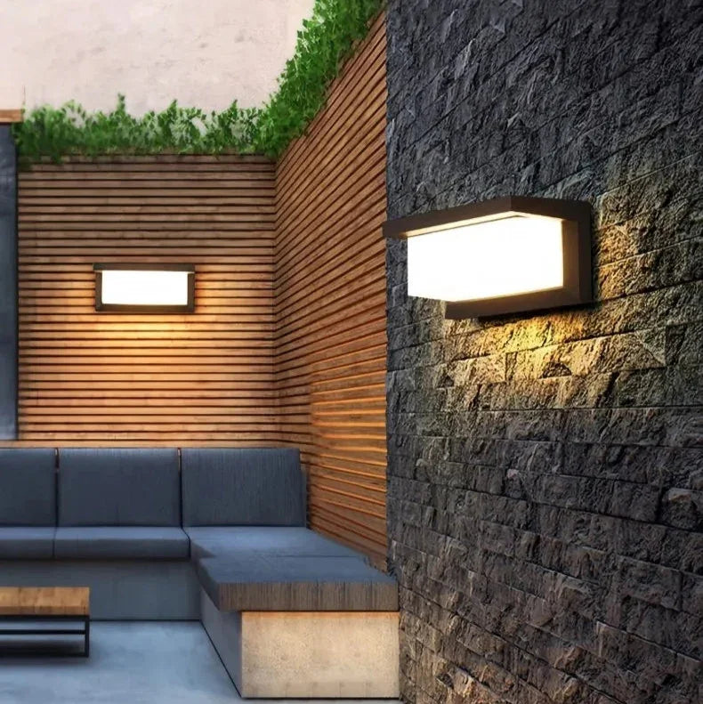 Perrara Smart LED Wall Lamp