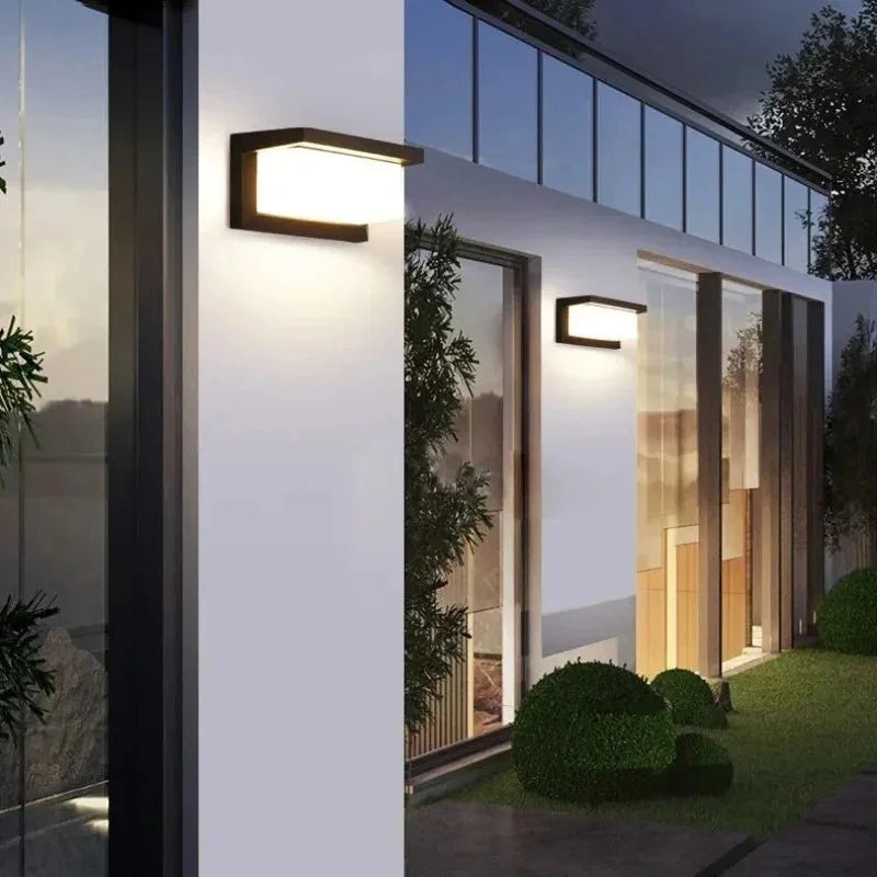 Perrara Smart LED Wall Lamp