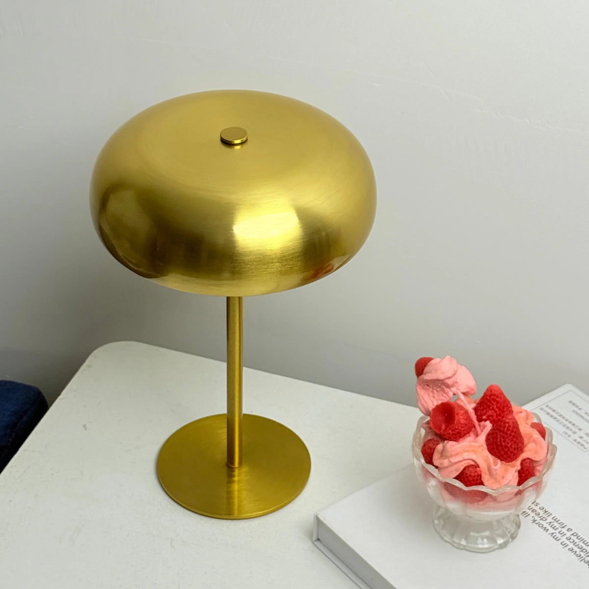 Persirra Portable Lamp
