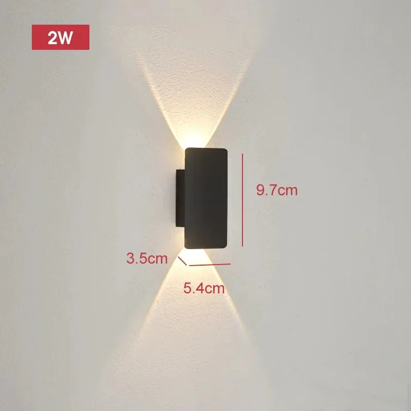 Quinbella Outdoor Wall Light