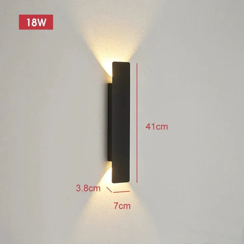 Quinbella Outdoor Wall Light