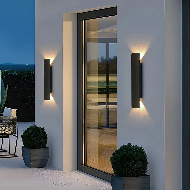Quinbella Outdoor Wall Light
