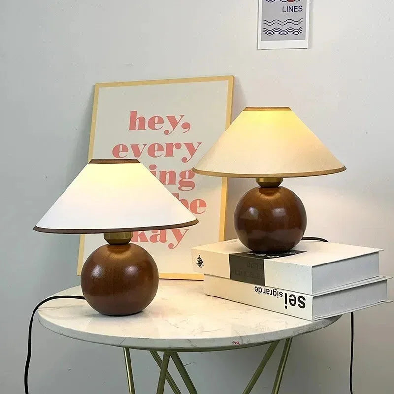 Quinbella Table Lamp
