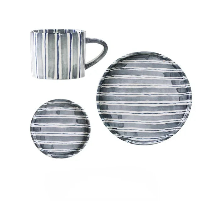 Quinnendo Three-Piece Cup & Plate Set