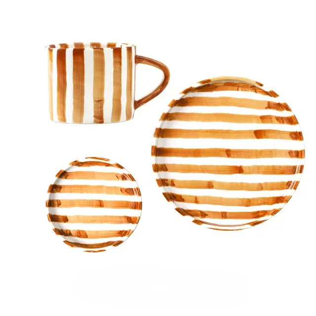 Quinnendo Three-Piece Cup & Plate Set